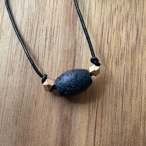 Oil diffuser necklace
